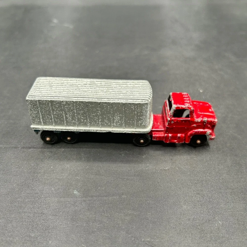 Vintage Tootsietoy Ford Semi Truck Trailer Red Silver Diecast Chicago USA Toy